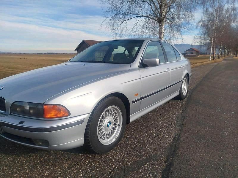 Gebraucht BMW 540 286 PS (210 kW) 1998 Silber Limousine