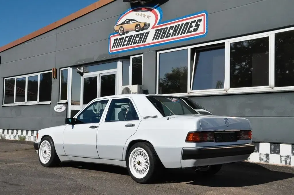 Gebraucht Mercedes 190 Sportline 132 PS (97 kW) 1990 Weiß Limousine