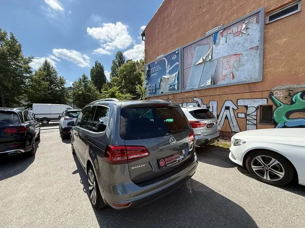 Gebraucht VW Sharan IQ Drive 177 PS (130 kW) 2021 Grau Van / Kleinbus