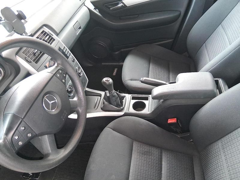 Gebraucht Mercedes B150 95 PS (69 kW) 2007 Schwarz Van / Kleinbus