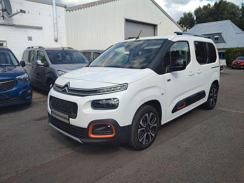 Weiß Gebraucht 2023 Citroën Berlingo XTR Van / Kleinbus | 27.999 € (Fairer Preis) - Bild 1/4