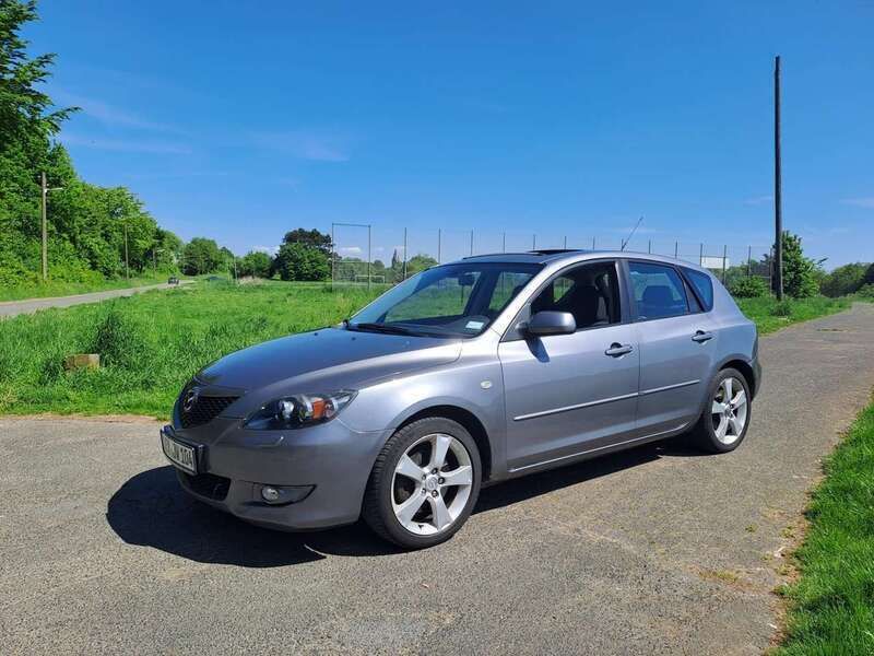 Grau Gebraucht 2004 Mazda 3 Inclusive Kleinwagen | 1.999 € (Guter Preis) - Bild 1/4
