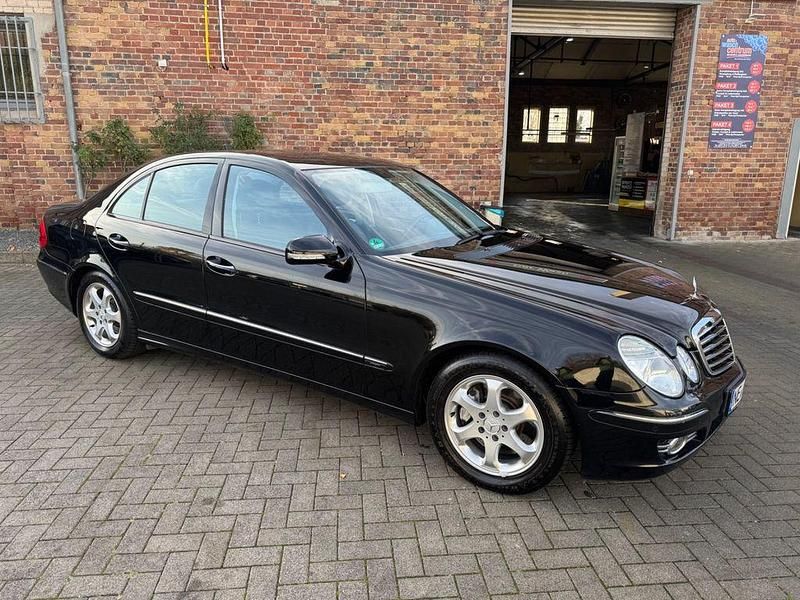 Gebraucht Mercedes E280 Avantgarde 231 PS (169 kW) 2008 Schwarz Limousine