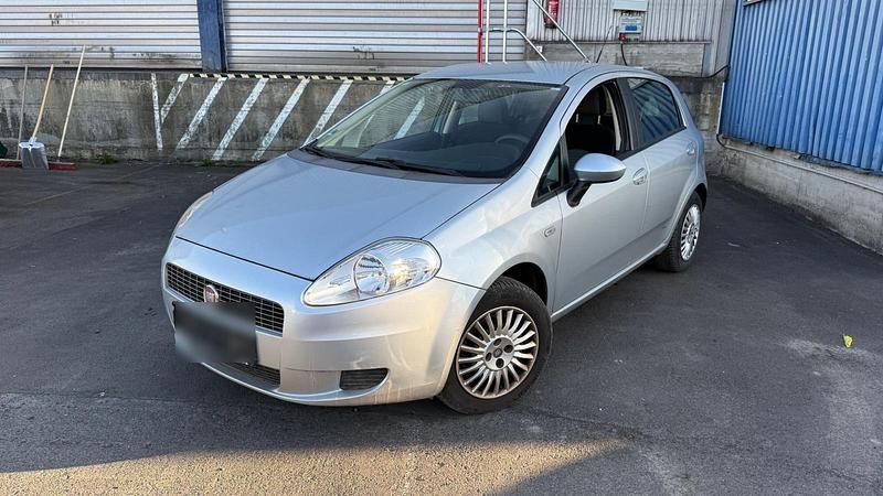 Andere außenfarben Gebraucht 2008 Fiat Grande Punto Kleinwagen | 1.900 € (Guter Preis) - Bild 1/4