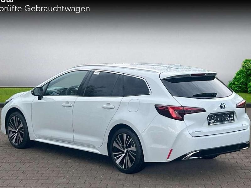 Neu Toyota Corolla 178 PS (130 kW) 2025 Dynamic grey Kombi