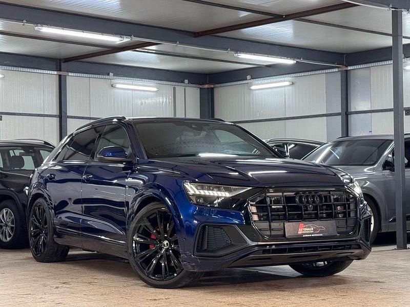 Blau Gebraucht 2022 Audi Q8 S-line plus SUV | 64.890 € (Fairer Preis) - Bild 1/4
