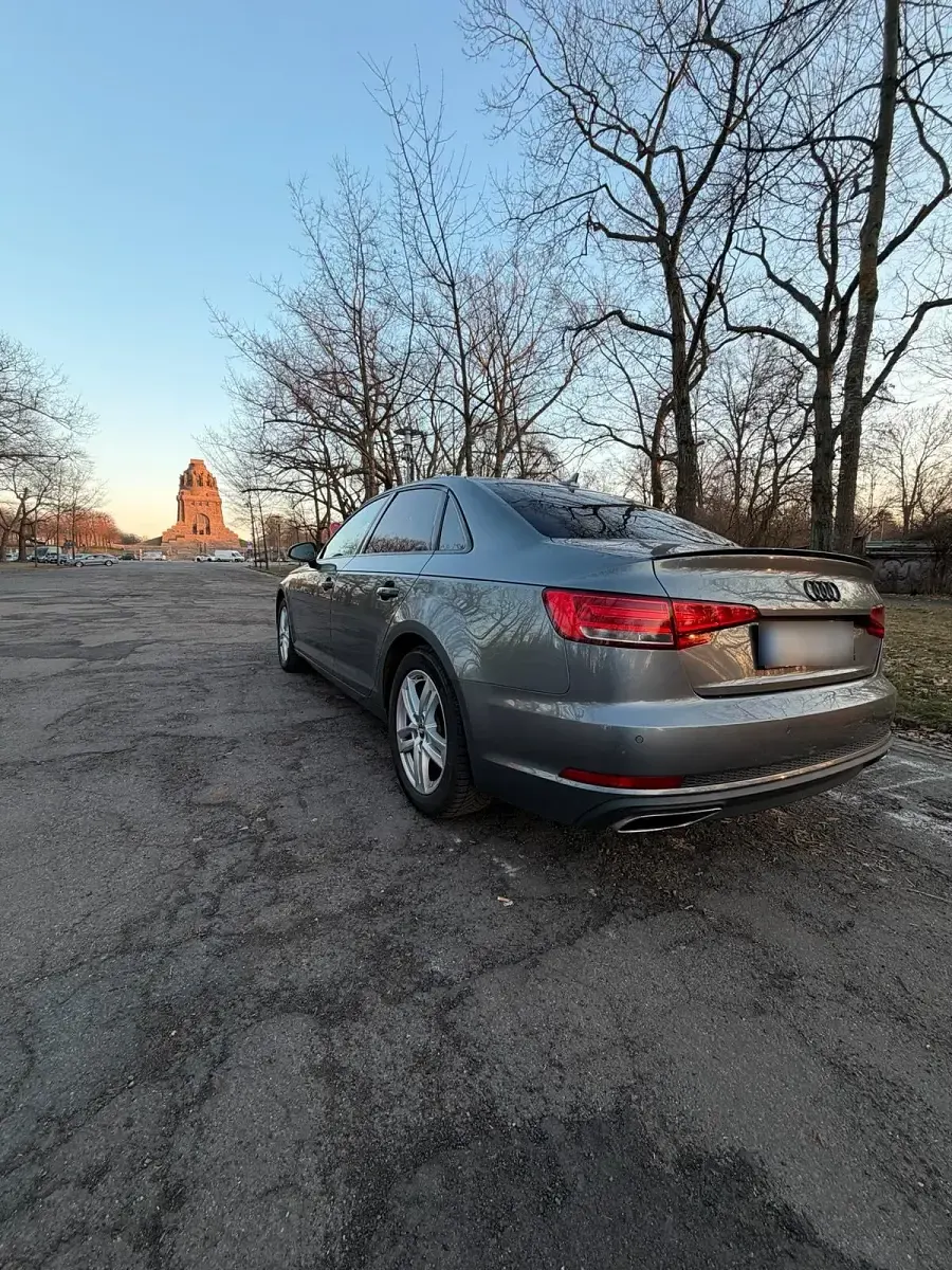 Second-hand Audi A4 130 CP (95 kW) 2019 Gri Berlinǎ