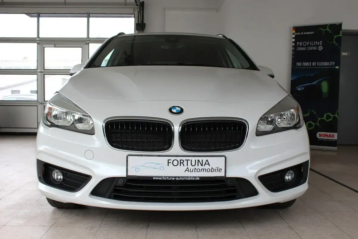 Gebraucht BMW 218 Active Tourer Advantage 136 PS (100 kW) 2016 Weiß Van / Kleinbus