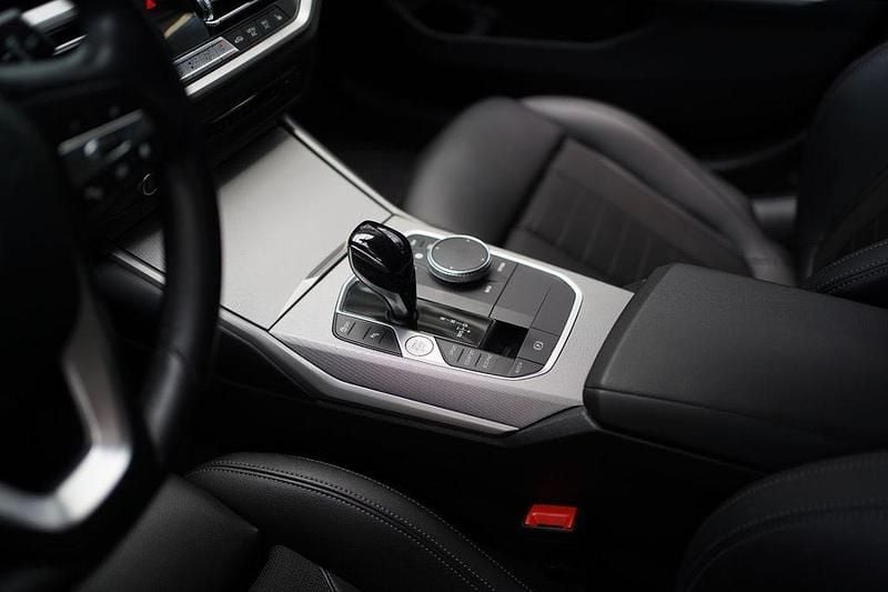 Gebraucht BMW 320 Advantage 190 PS (139 kW) 2022 Schwarz Kombi