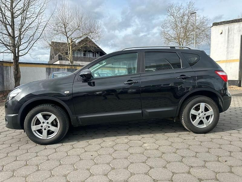 Gebraucht Nissan Qashqai Tekna 150 PS (110 kW) 2011 Schwarz SUV