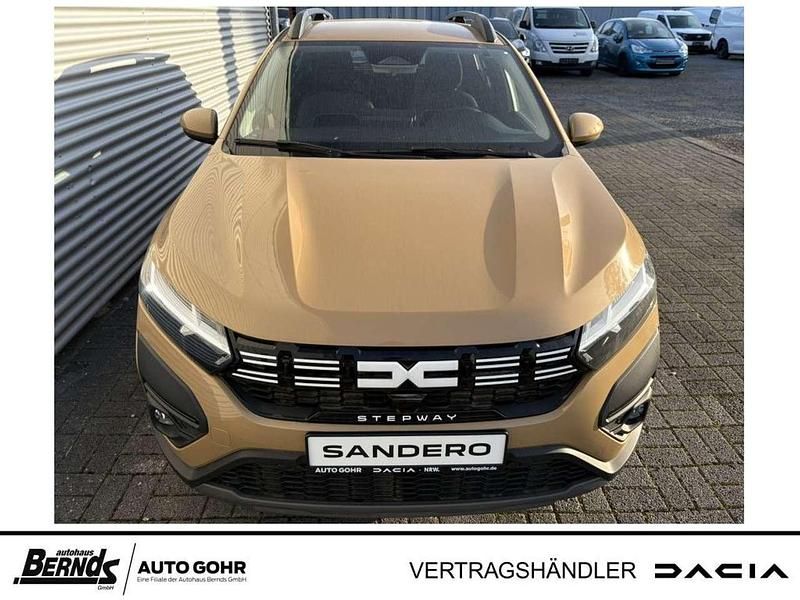 Neu Dacia Sandero Expression 91 PS (66 kW) 2026 Safaribeige metallic Kleinwagen