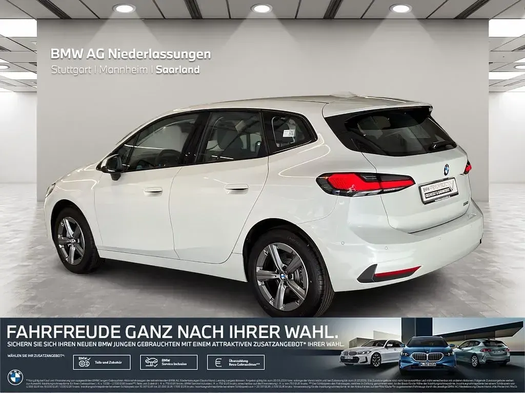 Gebraucht BMW 220 Active Tourer Efficient Dynamics 156 PS (114 kW) 2025 Weiß Van / Kleinbus