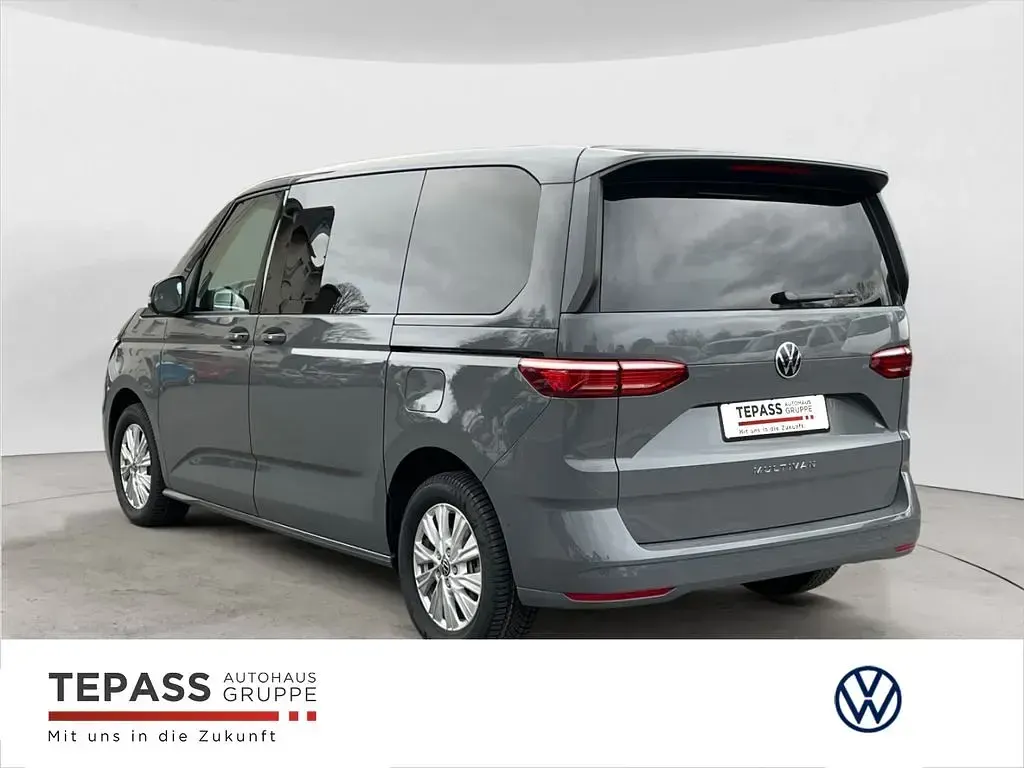 Neu VW Multivan Life 150 PS (110 kW) 2026 Grau Van / Kleinbus