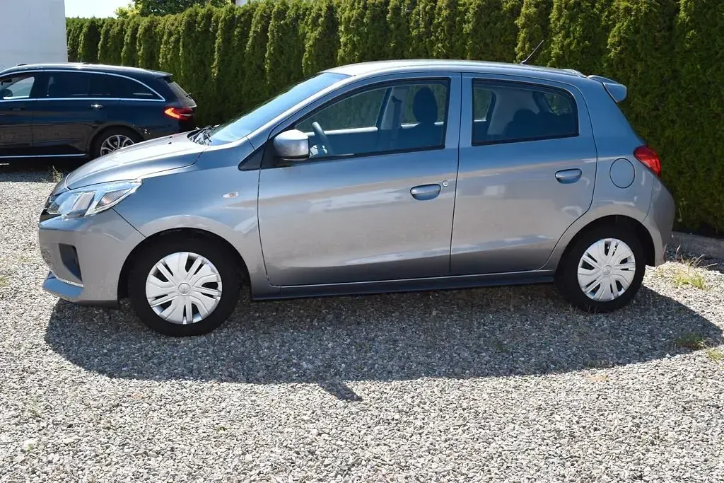 Gebraucht Mitsubishi Space Star Select 71 PS (52 kW) 2022 Grau Kleinwagen