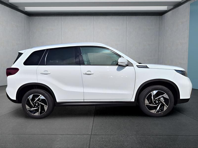 Weiß Neu 2025 Suzuki Vitara SUV | 27.949 € (Fairer Preis) - Bild 1/4