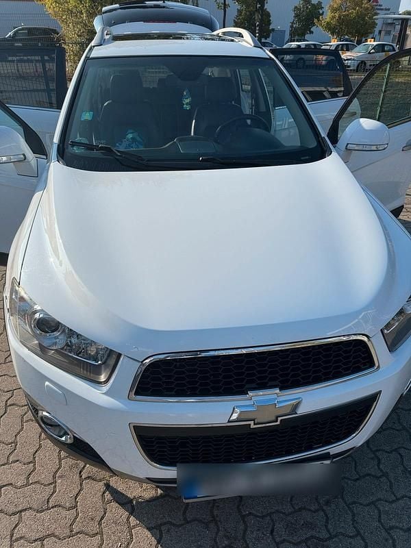 Weiß Gebraucht 2011 Chevrolet Captiva SUV | 3.700 € (Guter Preis) - Bild 1/4