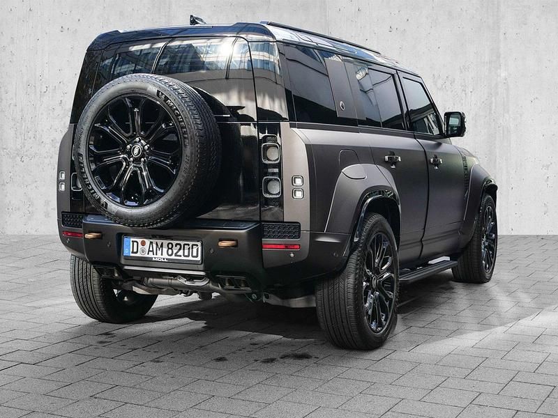 Gebraucht Land Rover Defender 643 PS (472 kW) 2025 Charente grey SUV