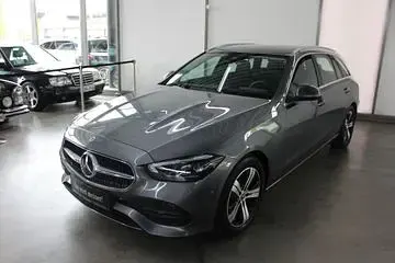 Gebraucht Mercedes C220 Avantgarde 200 PS (147 kW) 2022 Limousine