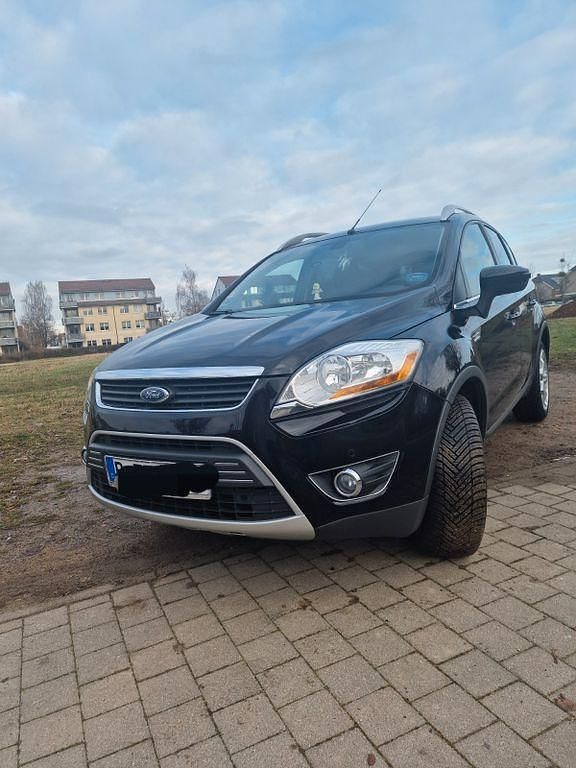 Gebraucht Ford Kuga Trend 200 PS (147 kW) 2010 Schwarz SUV