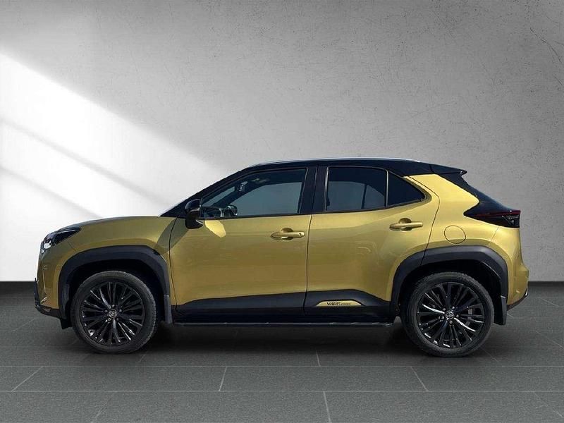 Gebraucht Toyota Yaris Cross 116 PS (85 kW) 2022 Gold metallic, dach schwarz SUV
