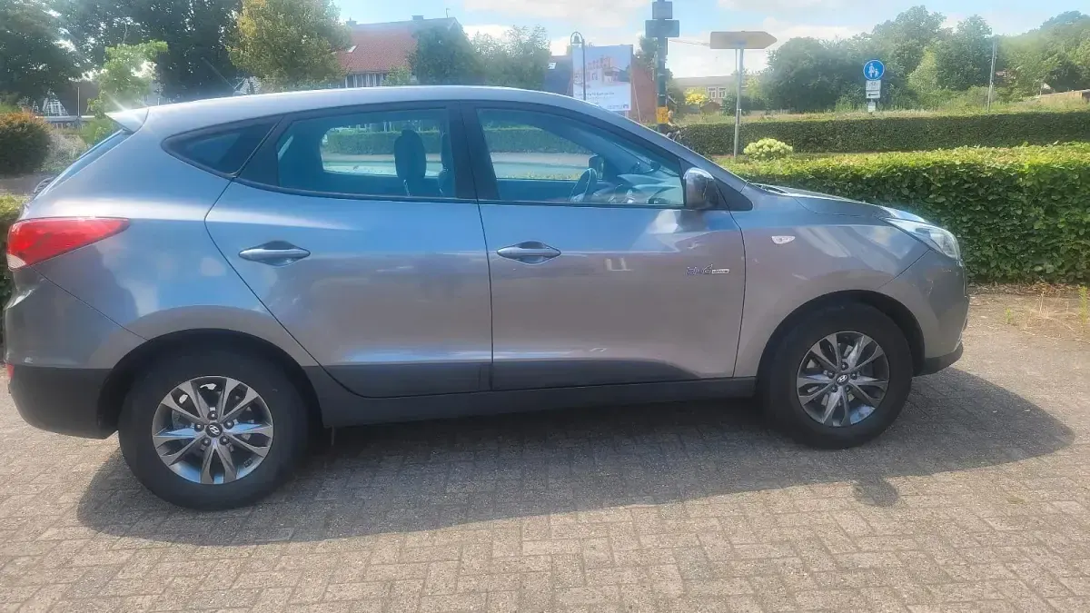 Gebraucht Hyundai Tucson 135 PS (99 kW) 2015 Grau SUV