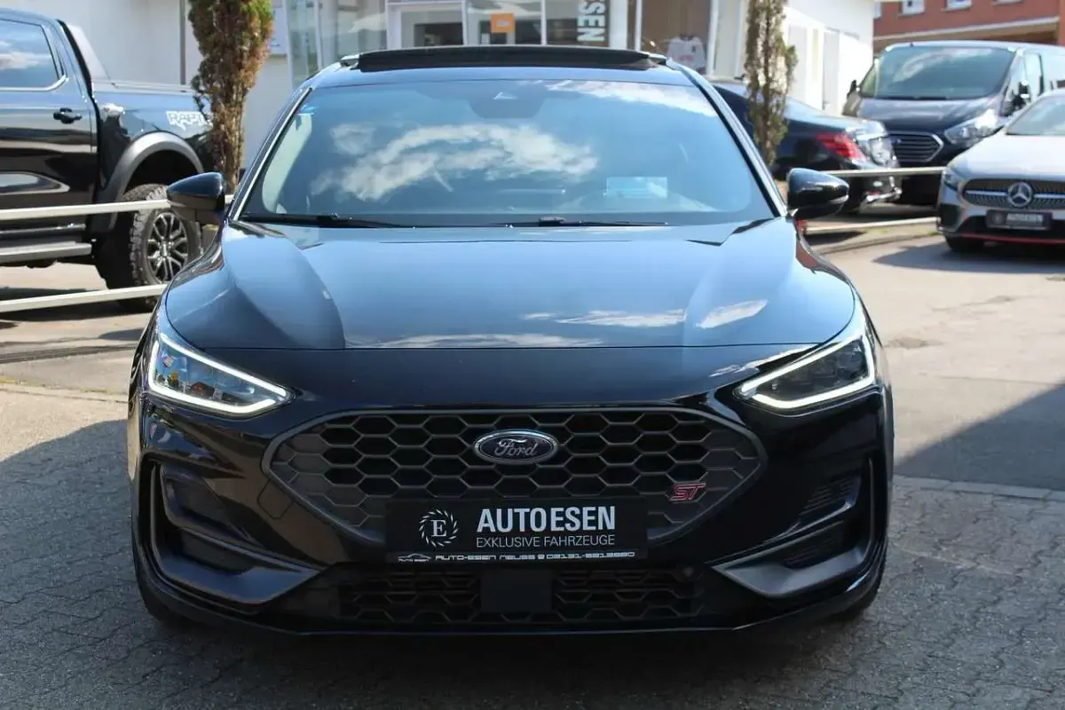 Gebraucht Ford Focus ST 280 PS (205 kW) 2024 Schwarz Limousine