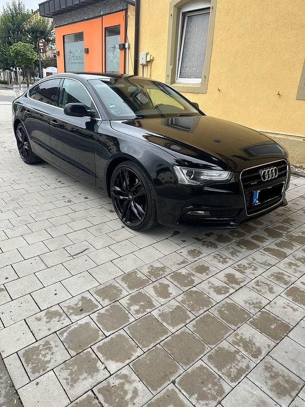 Schwarz Gebraucht 2011 Audi A5 Coupé | 9.500 € (Fairer Preis) - Bild 1/4