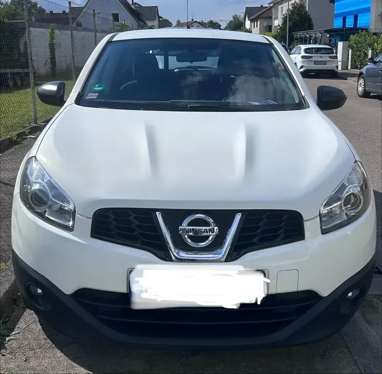 Gebraucht Nissan Qashqai 117 PS (86 kW) 2012 Weiß SUV