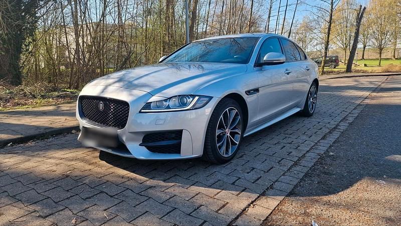 Gebraucht Jaguar XF R 180 PS (132 kW) 2016 Silber Limousine