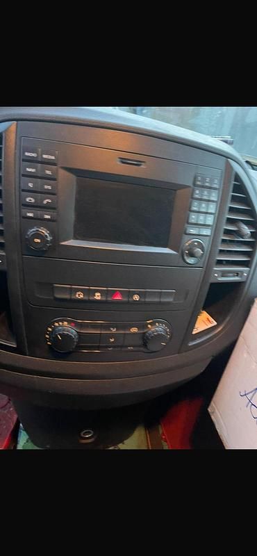 Gebraucht Mercedes Vito 250 PS (183 kW) 2015 Rot Van
