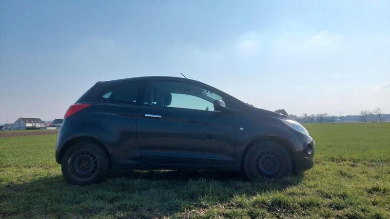 Gebraucht Ford Ka Titanium 69 PS (50 kW) 2011 Schwarz Kleinwagen