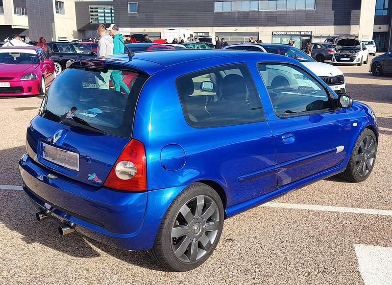 Gebraucht Renault Clio II 182 PS (133 kW) 2005 Limousine