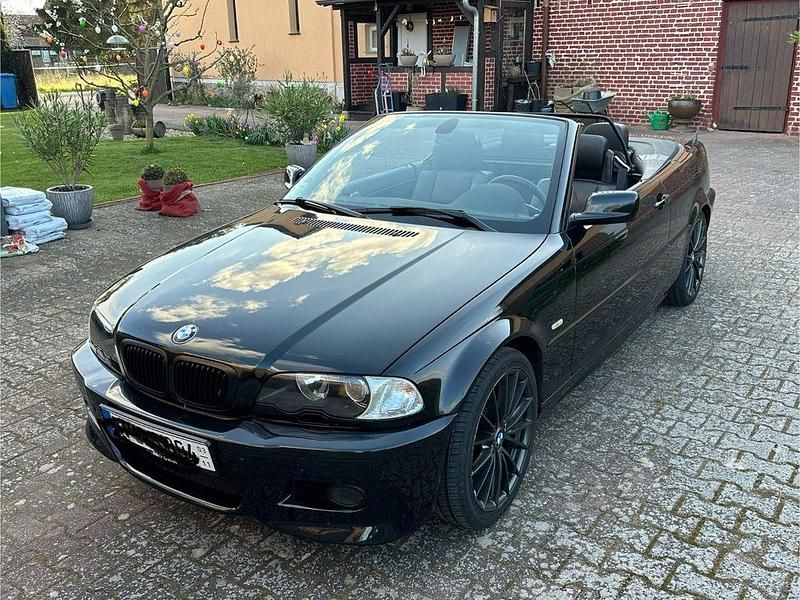 Schwarz Gebraucht 2002 BMW 318 Cabriolet Cabrio | 9.999 € - Bild 1/4