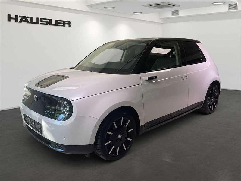 Platinum white pearl Gebraucht 2021 Honda e Kleinwagen | 16.890 € (Guter Preis) - Bild 1/4