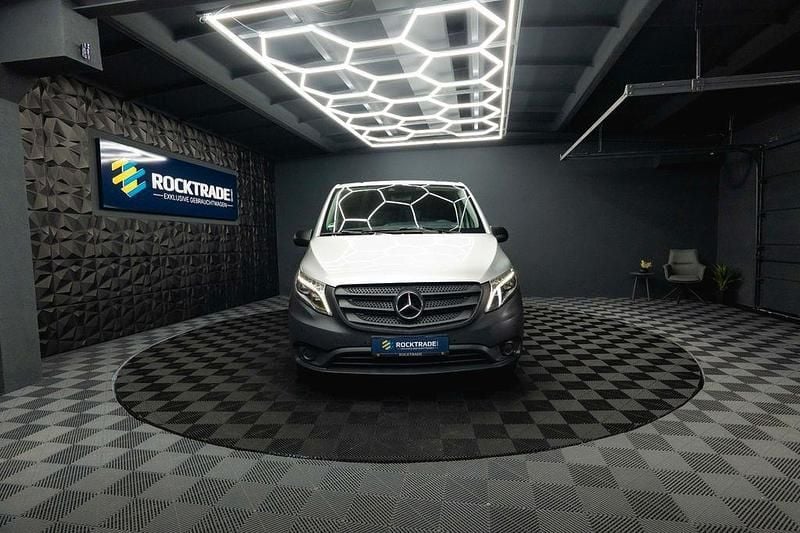 Gebraucht Mercedes Vito 190 PS (139 kW) 2020 Silber Van
