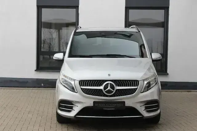 Gebraucht Mercedes V300 AMG 239 PS (175 kW) 2019 Silber Van / Kleinbus