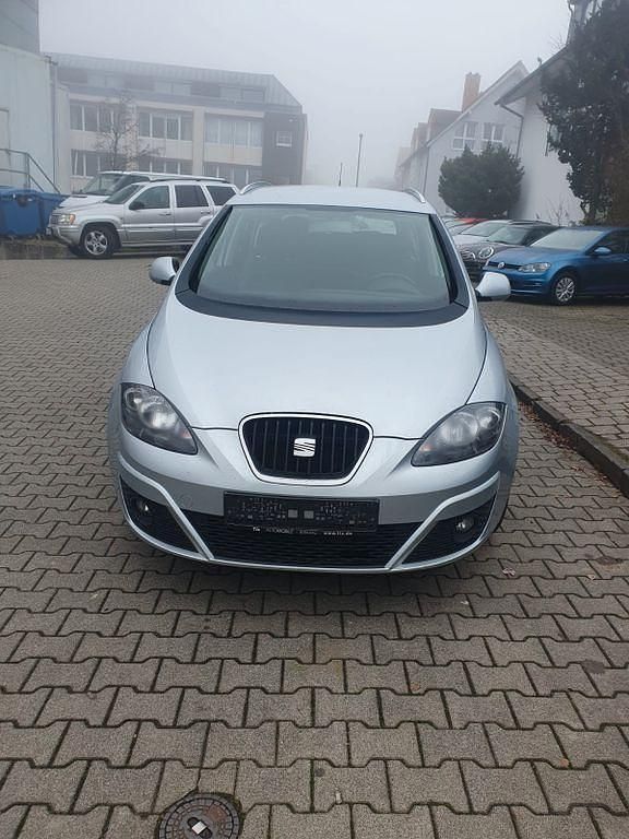 Gebraucht Seat Altea Stylance 160 PS (117 kW) 2010 Grau SUV