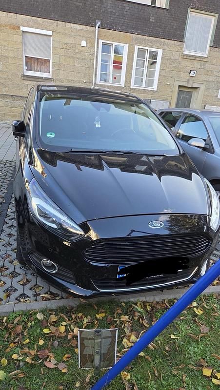Schwarz Gebraucht 2017 Ford S-MAX S Van / Kleinbus | 13.500 € (Fairer Preis) - Bild 1/4