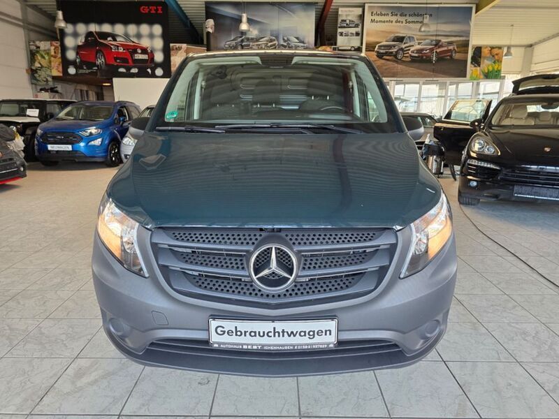 Second-hand Mercedes Vito 102 CP (75 kW) 2021 Verde Van