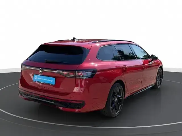 Gebraucht VW Passat R-line 265 PS (194 kW) 2025 Rot Kombi