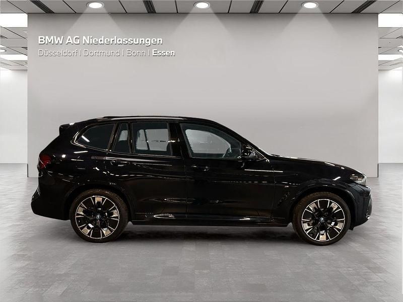 Gebraucht BMW iX3 M Sport 210 kW (286 PS) 2023 Schwarz SUV