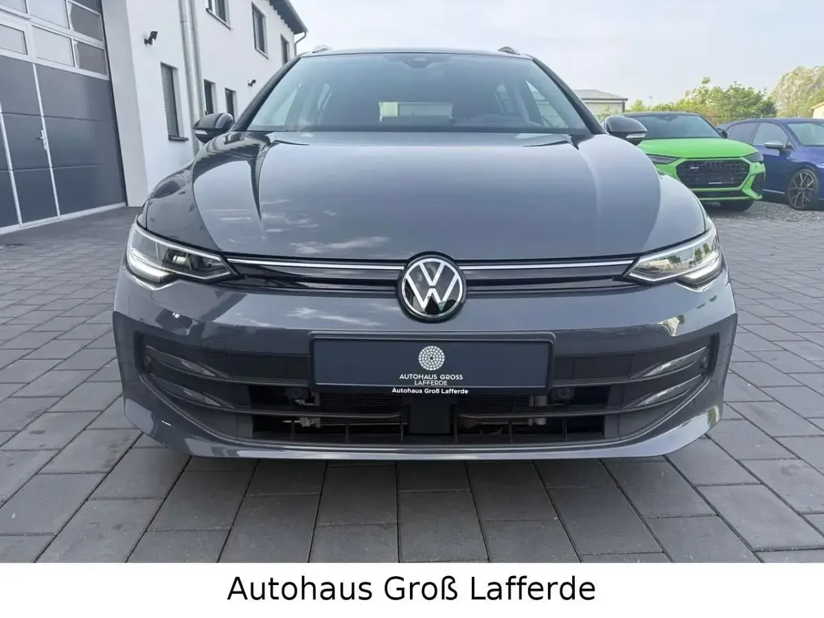 Gebraucht VW Golf VIII 150 PS (110 kW) 2024 Grau Kombi