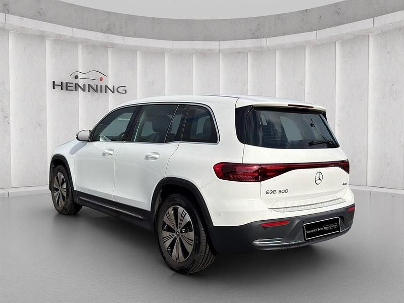 Gebraucht Mercedes EQB300 Progressive 167 kW (228 PS) 2024 Unilack polarweiß SUV