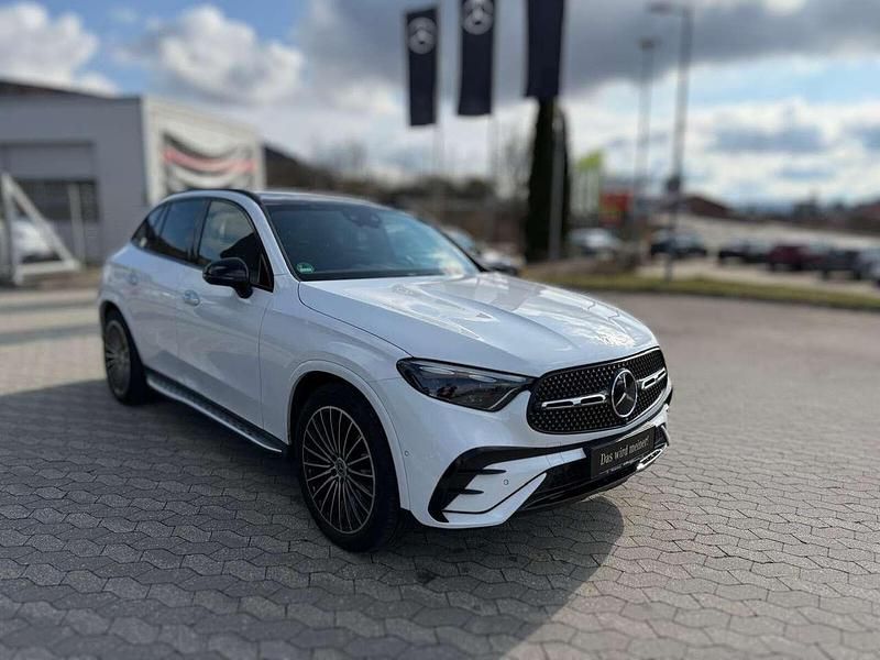 Gebraucht Mercedes GLC300 AMG 258 PS (189 kW) 2024 Manufaktur lack manufaktur opa SUV