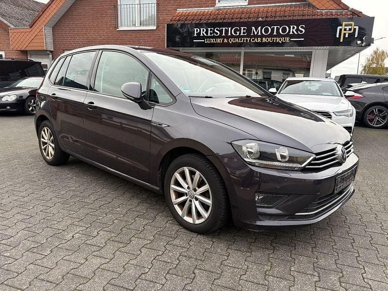 Grau Gebraucht 2015 VW Golf VII LOUNGE Limousine | 5.990 € (Superpreis) - Bild 1/4
