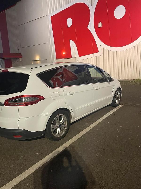 Gebraucht Ford S-MAX S 140 PS (102 kW) 2013 Weiß Van / Kleinbus