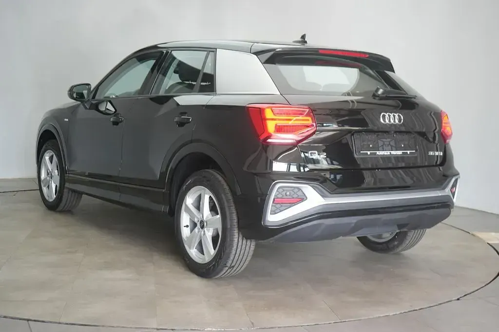 Gebraucht Audi Q2 S-Line 150 PS (110 kW) 2025 Mythos black SUV