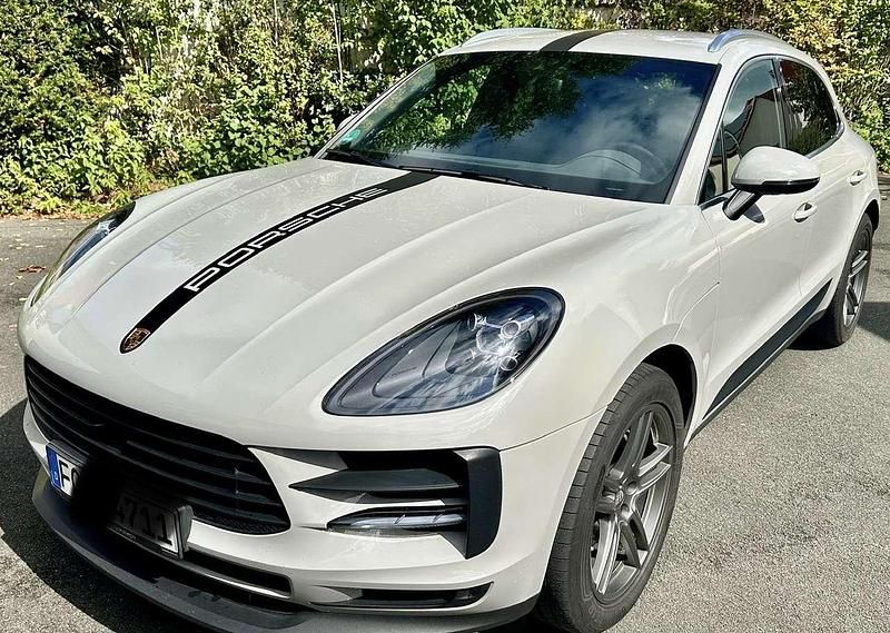 Grau Gebraucht 2019 Porsche Macan S SUV | 40.900 € (Fairer Preis) - Bild 1/4