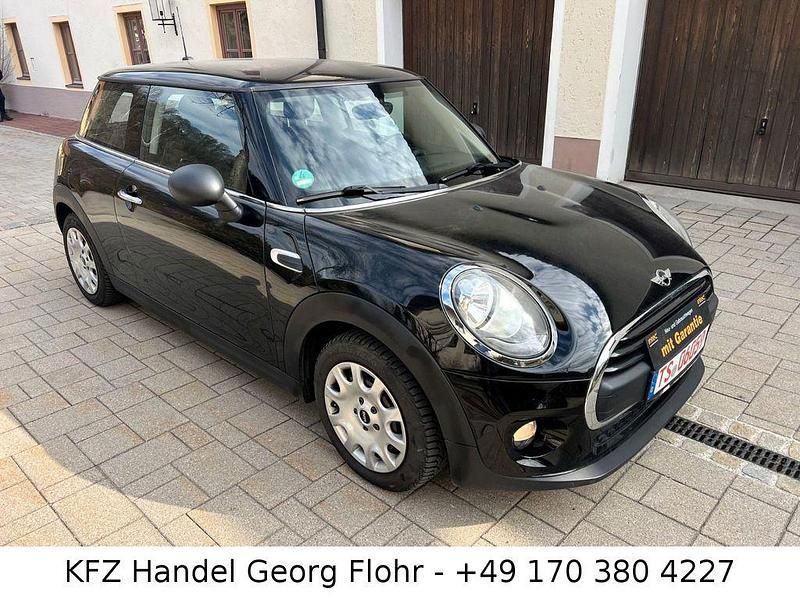 Second-hand Mini ONE 102 CP (75 kW) 2018 Negru Hatchback