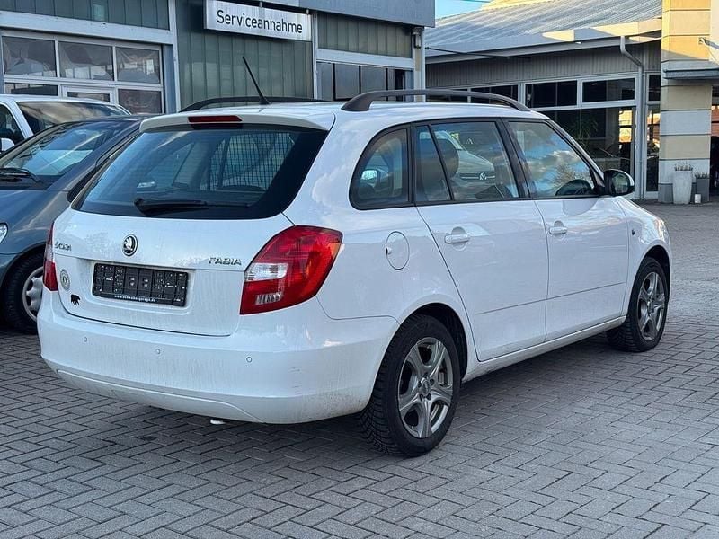 Gebraucht Skoda Fabia Elegance 105 PS (77 kW) 2013 Weiß Kombi